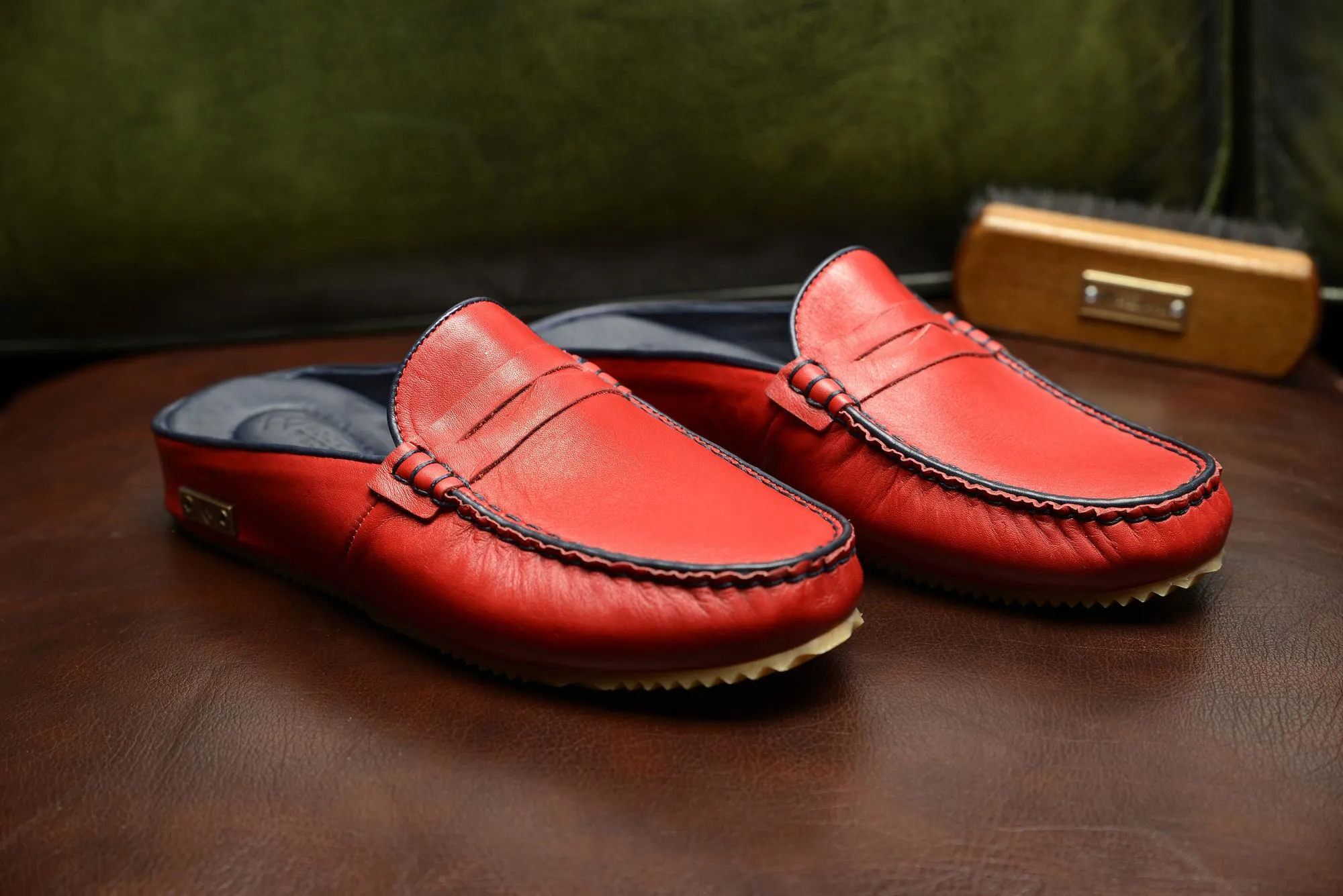 FOOT FEDERATION MOC-TOE WOMEN'S LEATHER SLIPPER RED