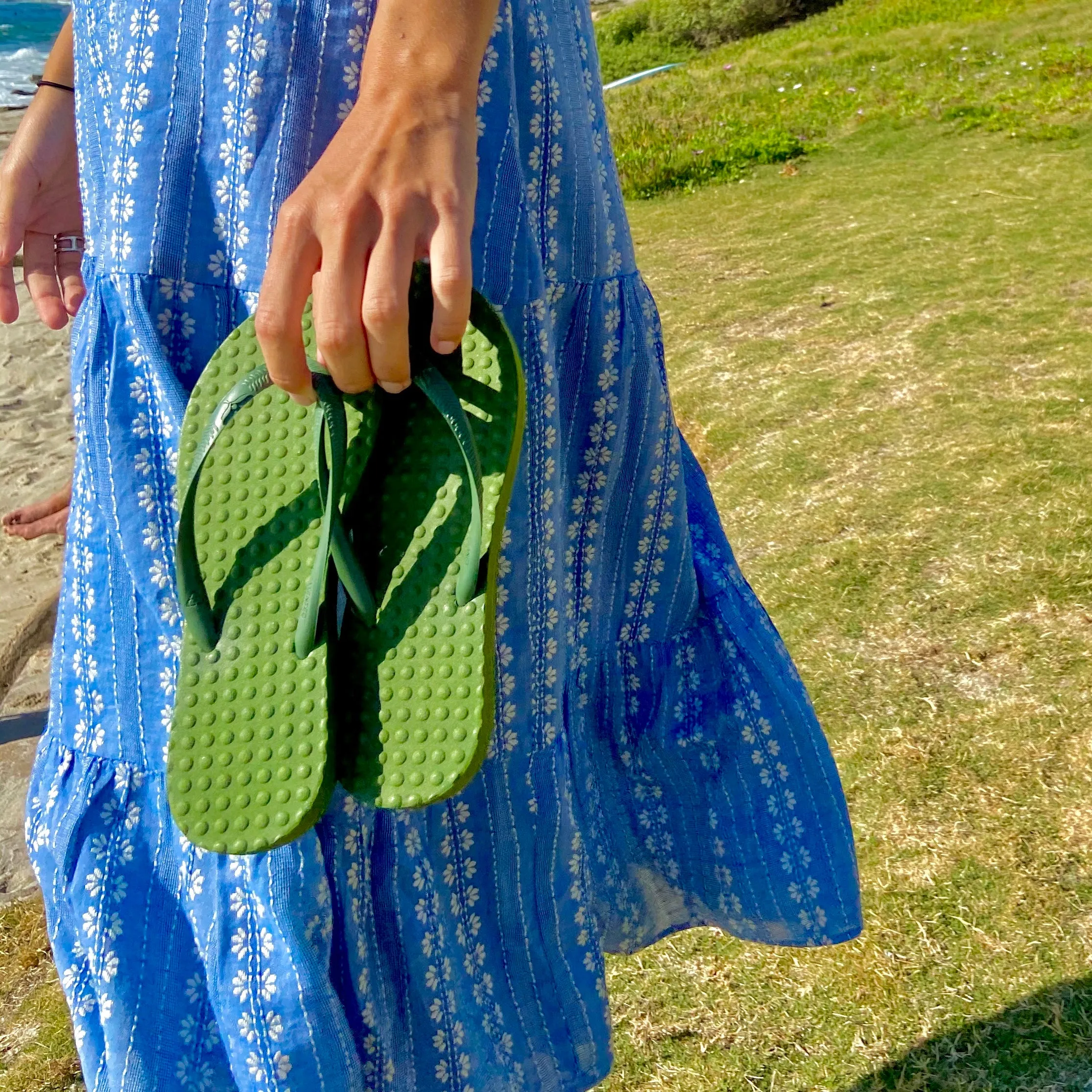 Women's Sustainable Flip Flops Army Green with Army Green Straps